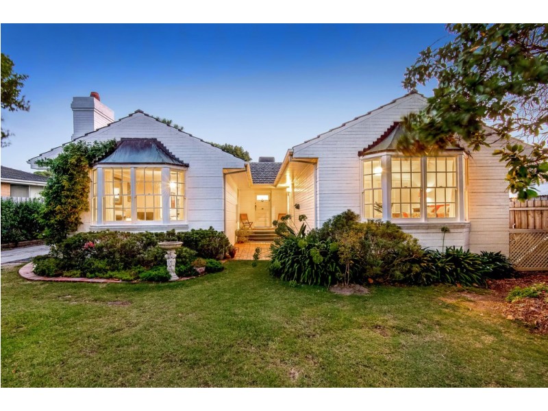 11 Regent Court, Frankston VIC 3199