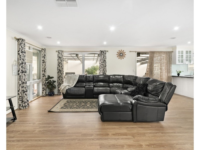 88 Bondi Avenue, Frankston VIC 3199