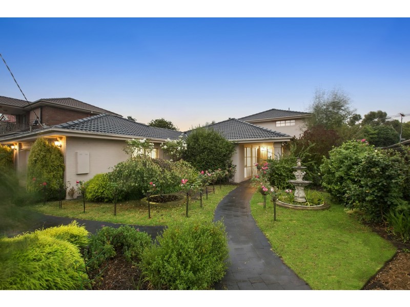 73 Mount Erin Crescent, Frankston South VIC 3199