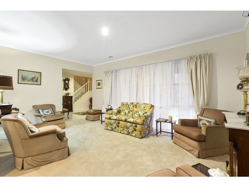 73 Mount Erin Crescent, Frankston South VIC 3199