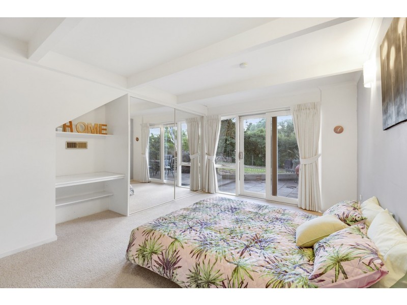 24 Fenton Crescent, Frankston South VIC 3199