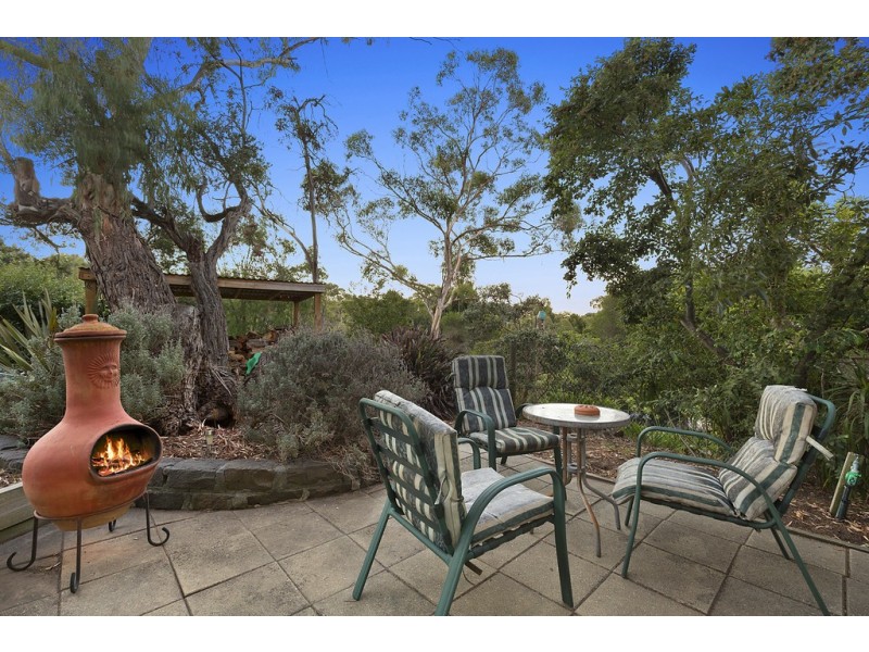 24 Fenton Crescent, Frankston South VIC 3199