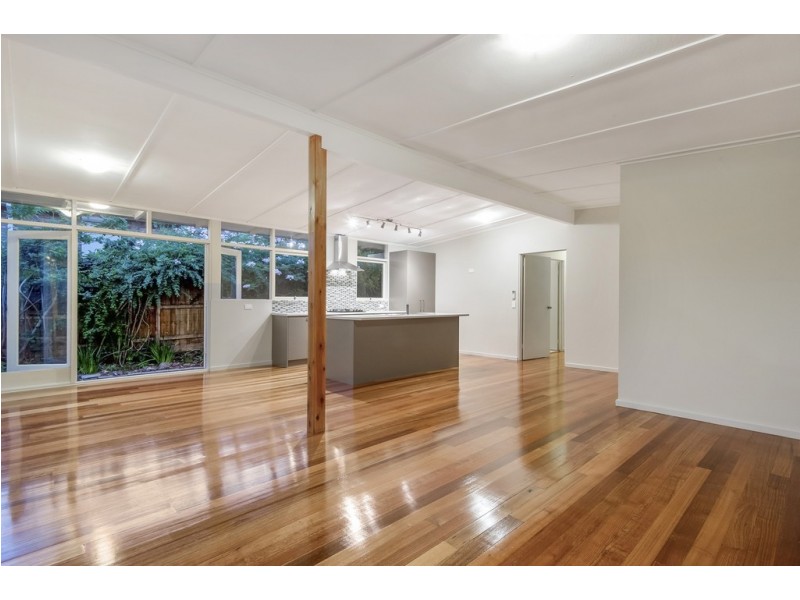 33 Wynden Drive, Frankston VIC 3199