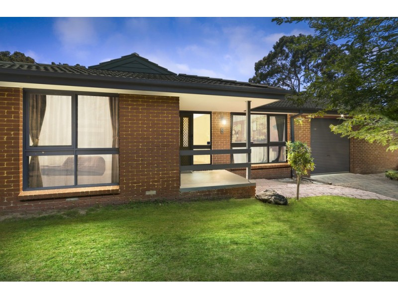 9 Chamouni Court, Frankston VIC 3199