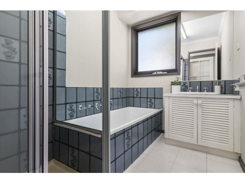 9 Chamouni Court, Frankston VIC 3199