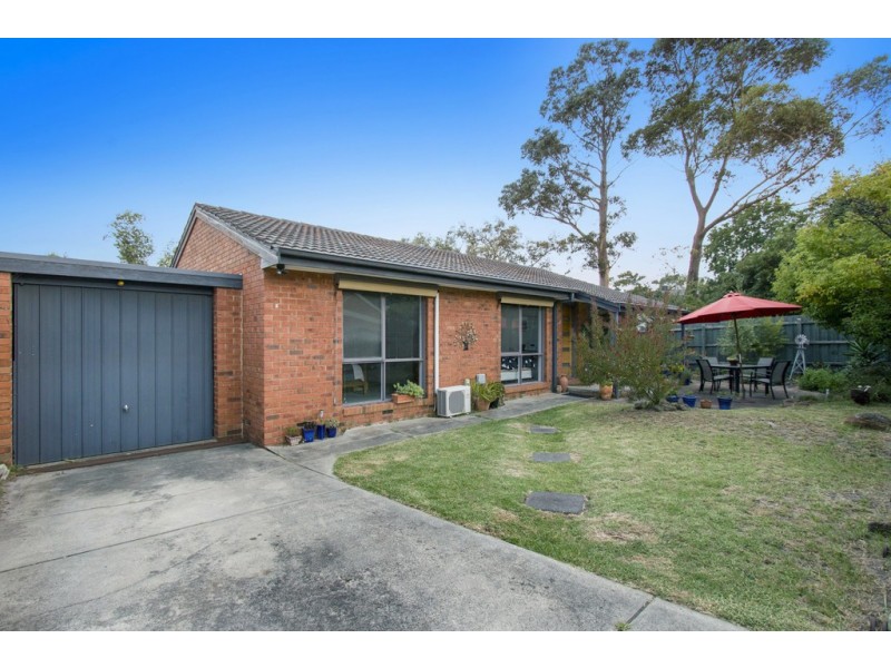 2/12 Gulwa Avenue, Frankston VIC 3199