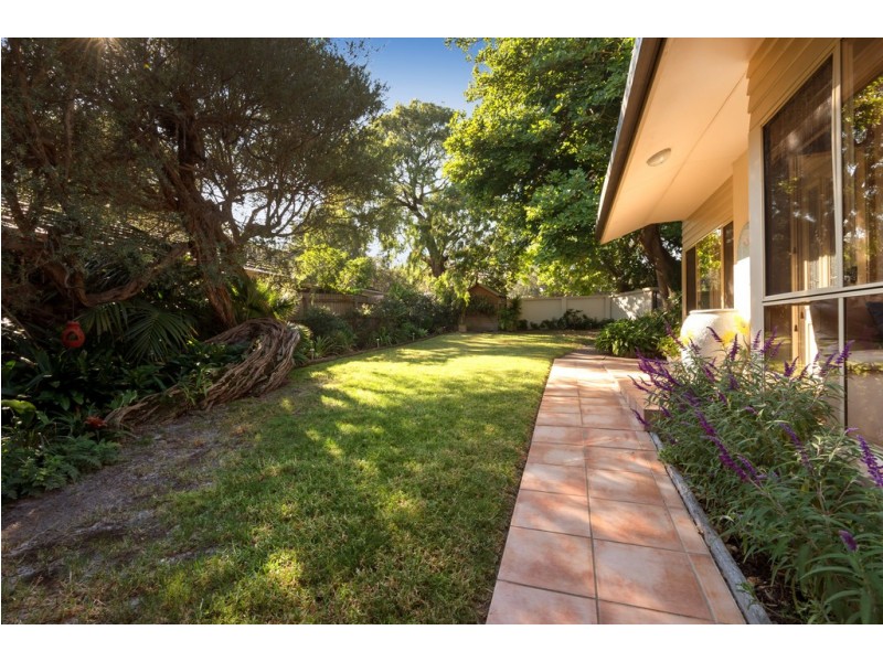 4 The Close, Frankston South VIC 3199