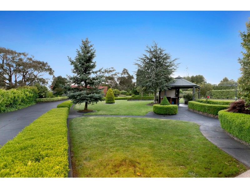 7 Jinchilla Avenue, Frankston South VIC 3199