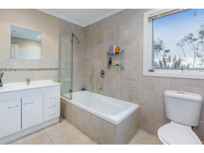 86-88 Eumeralla Grove, Mount Eliza VIC 3930