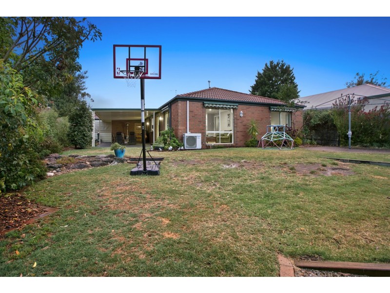 71 Raphael Crescent, Frankston VIC 3199