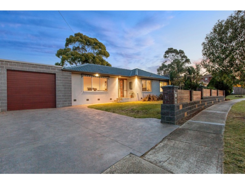 2 Kadina Close, Frankston VIC 3199