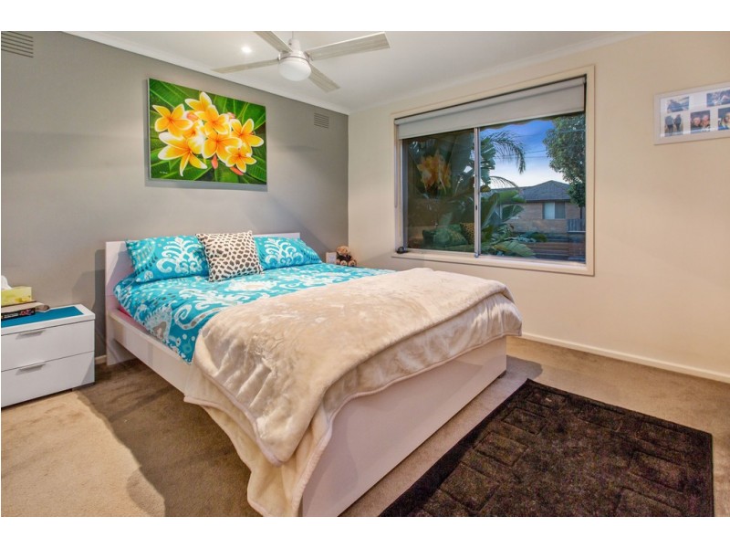 2 Kadina Close, Frankston VIC 3199