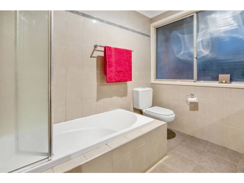 2 Kadina Close, Frankston VIC 3199