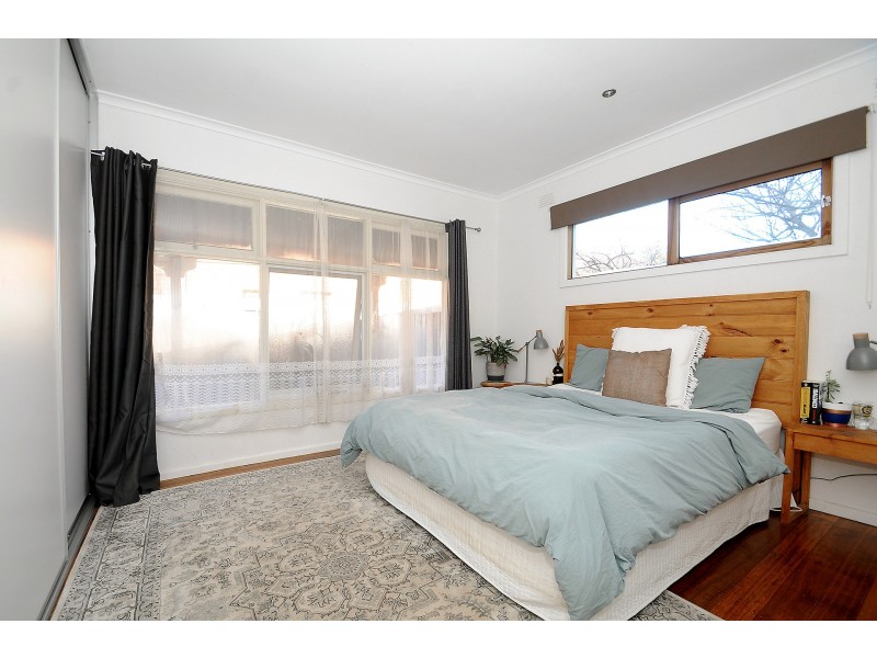 27 Airlie Grove, Seaford VIC 3198