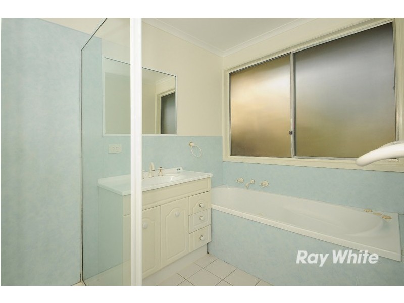 5 Oleosa Court, Frankston VIC 3199