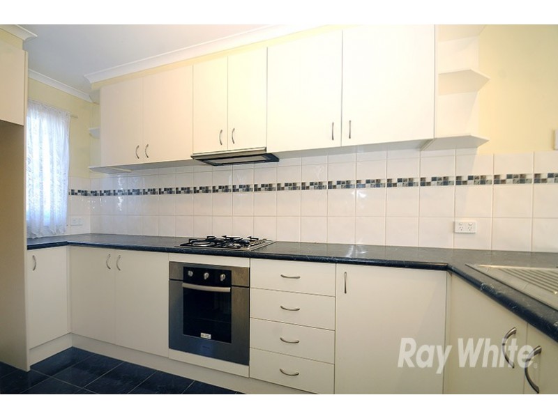 2/11 Petrie Street, Frankston VIC 3199