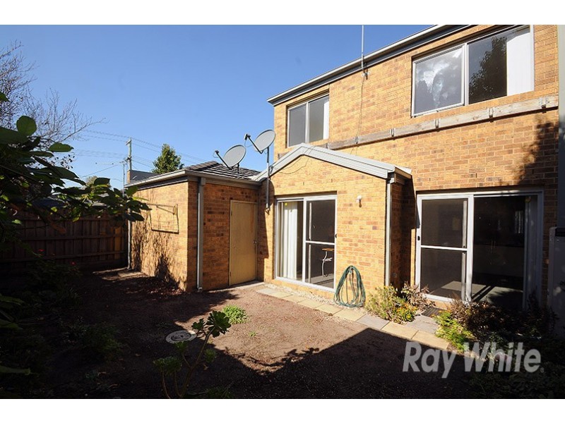 2/11 Petrie Street, Frankston VIC 3199