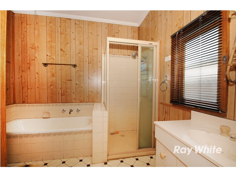 27 Seaford Road, Seaford VIC 3198