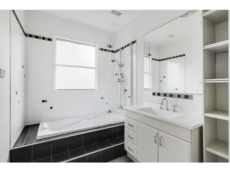 22 Forest Drive, Frankston North VIC 3200