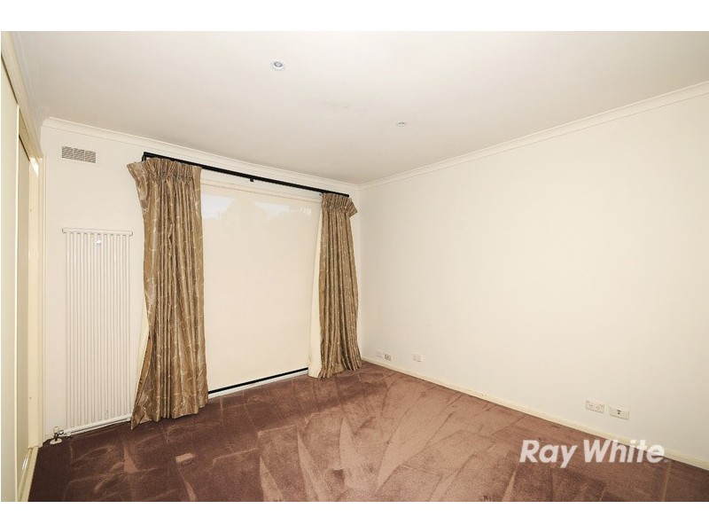 8 Barwon Avenue, Frankston VIC 3199