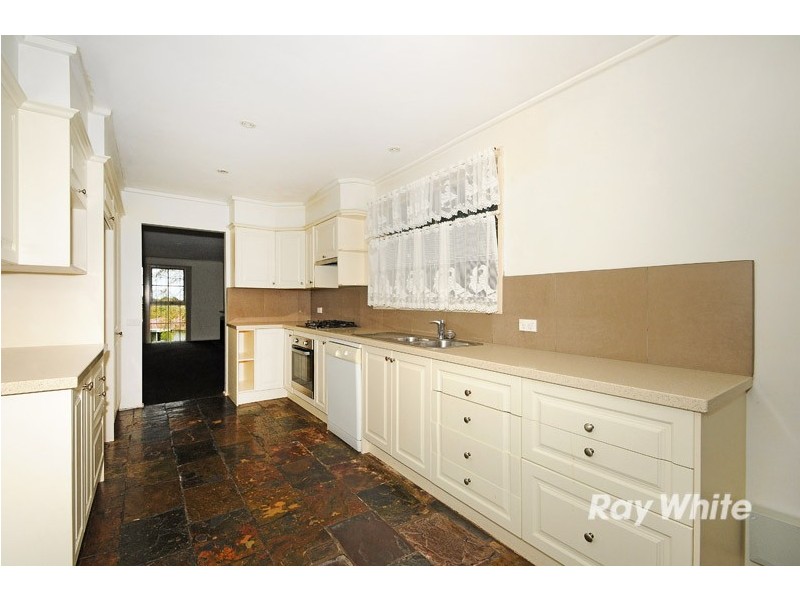 6 Hilton Court, Frankston VIC 3199