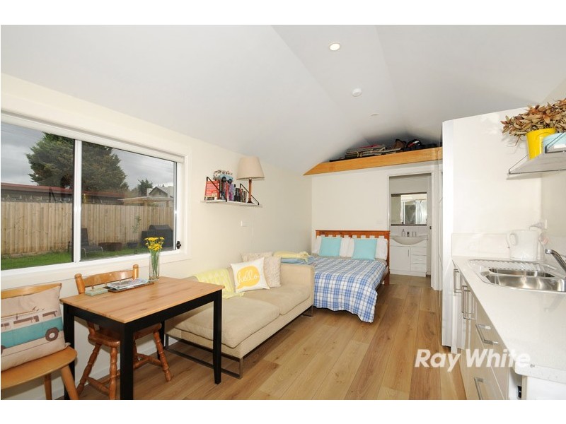2 Silas Avenue, Frankston VIC 3199