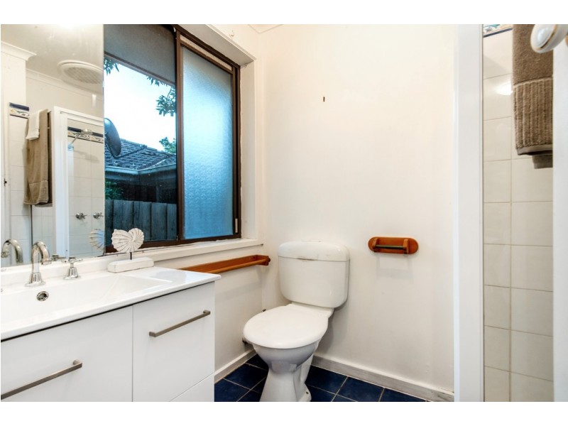11 Benanee Drive, Frankston VIC 3199