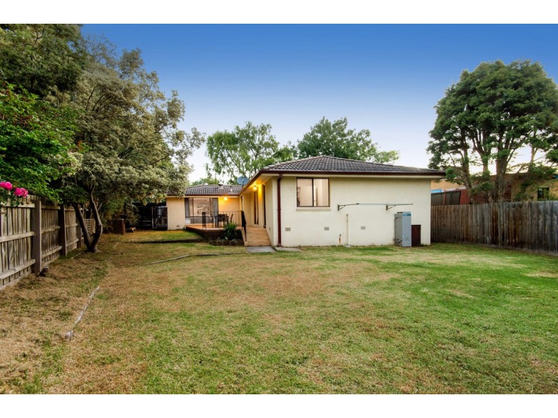 11 Benanee Drive, Frankston VIC 3199