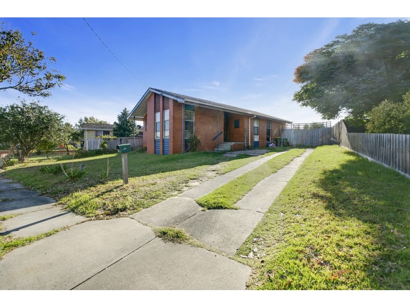 16 Gardenia Crescent, Frankston North VIC 3200
