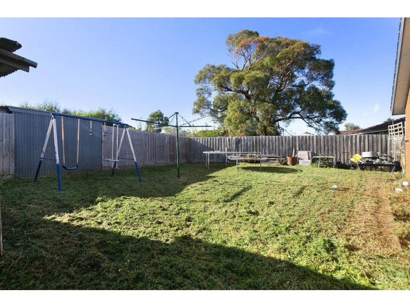 16 Gardenia Crescent, Frankston North VIC 3200
