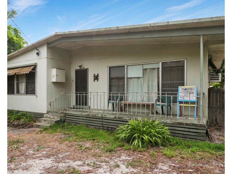 25 Norfolk Crescent, Frankston North VIC 3200