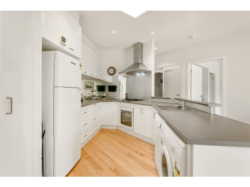 8/32-34 Pine Hill Drive, Frankston VIC 3199