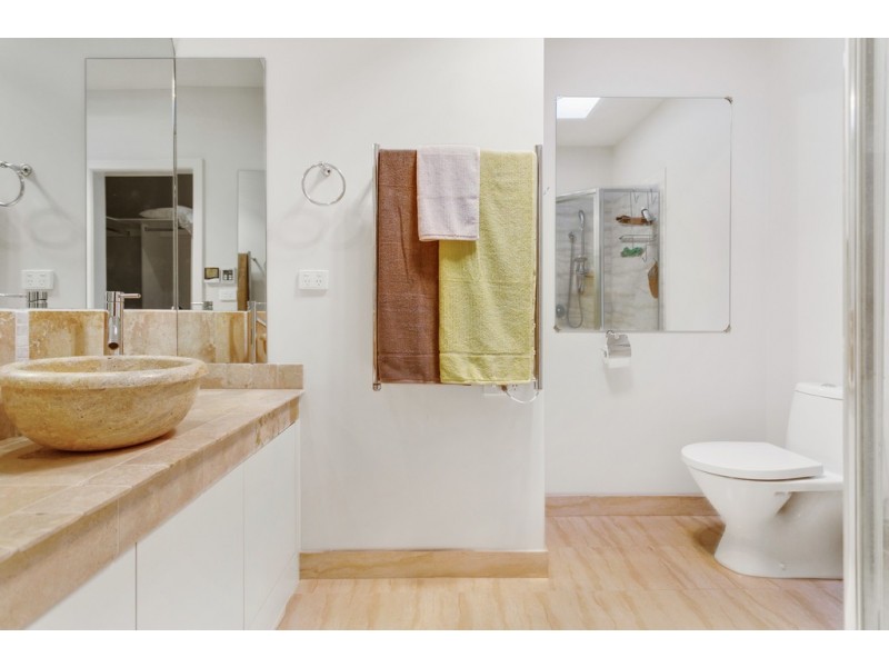 8/32-34 Pine Hill Drive, Frankston VIC 3199