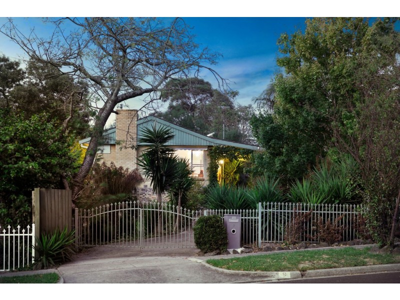 9 Cassia Grove, Frankston VIC 3199