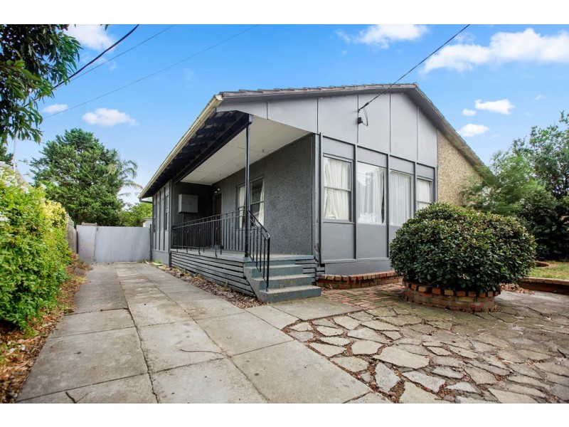 13 Radiata Street, Frankston North VIC 3200