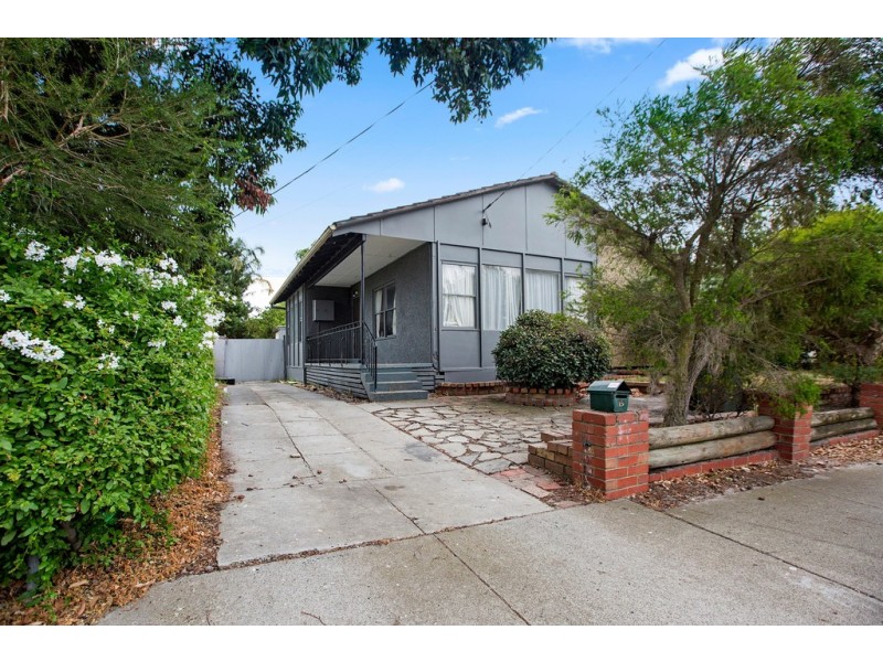 13 Radiata Street, Frankston North VIC 3200