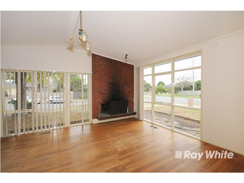 1 Bogong Court, Frankston VIC 3199