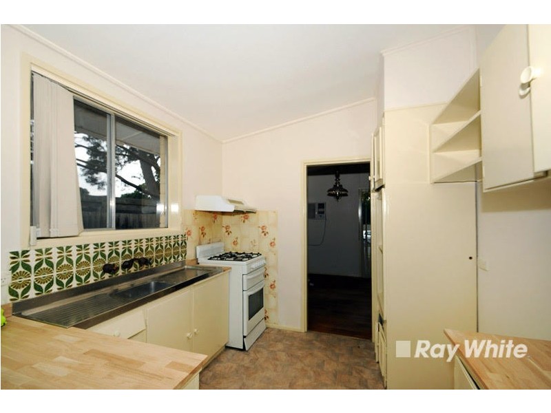 1 Bogong Court, Frankston VIC 3199