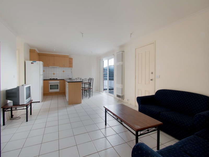 8/64 Lardner Road, Frankston VIC 3199