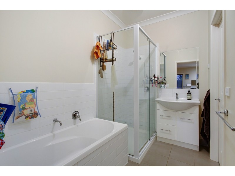 1/70 McComb Boulevard, Frankston South VIC 3199