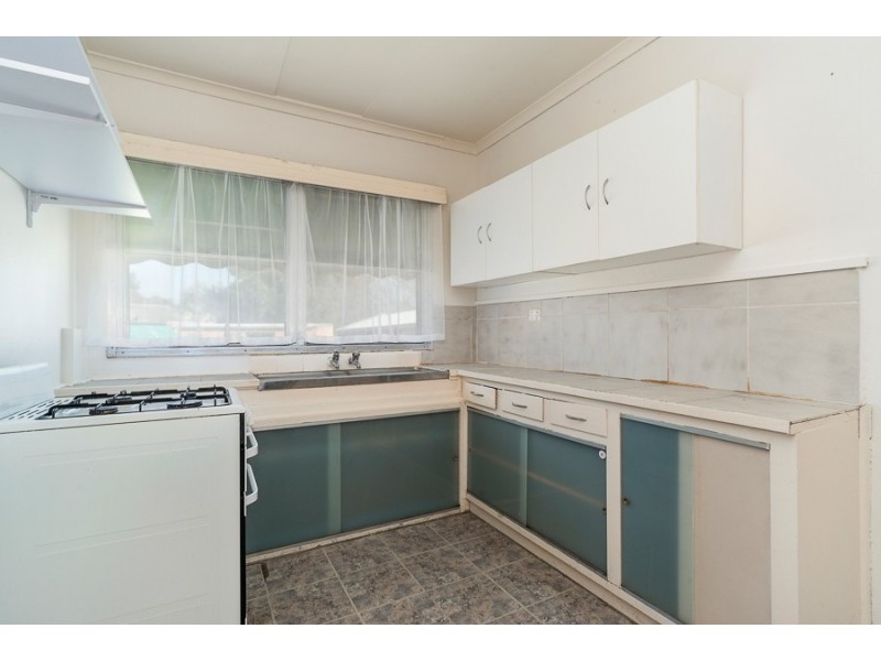 8 Longleaf Street, Frankston North VIC 3200