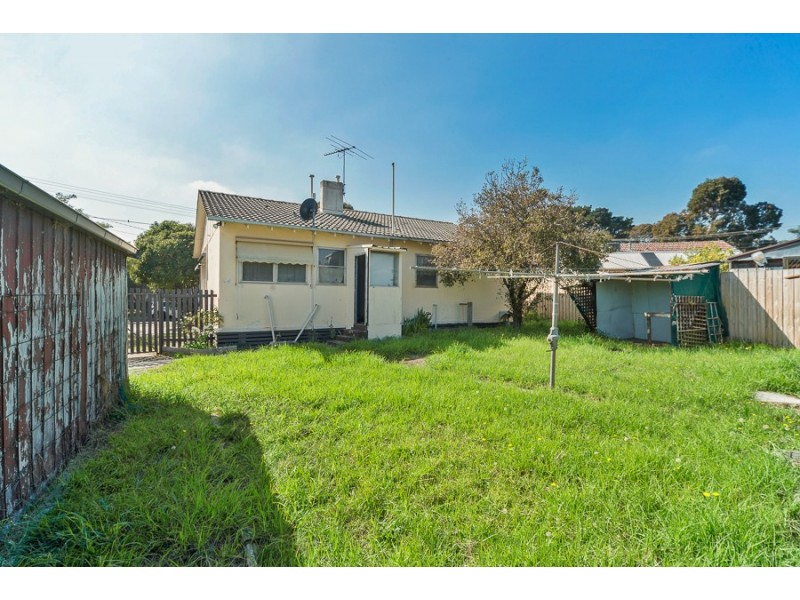 8 Longleaf Street, Frankston North VIC 3200