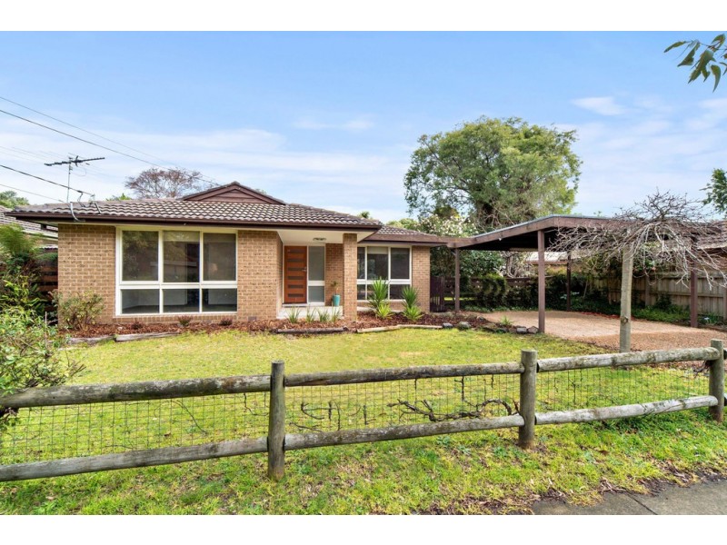 10 Inglenook Crescent, Frankston VIC 3199