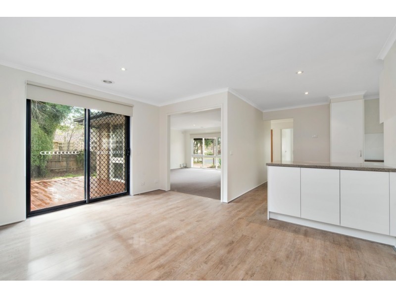 10 Inglenook Crescent, Frankston VIC 3199