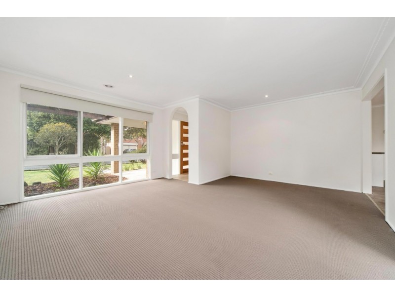 10 Inglenook Crescent, Frankston VIC 3199