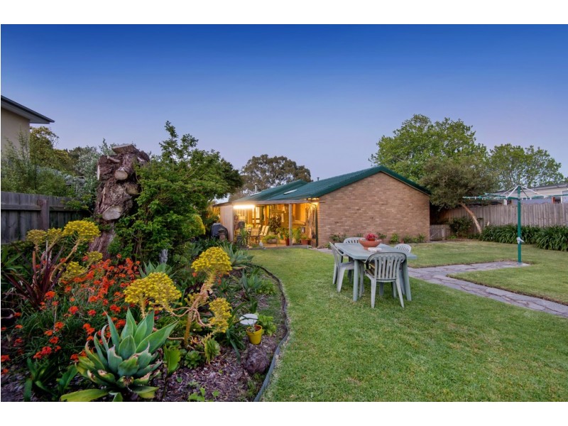 9 Barwon Avenue, Frankston VIC 3199