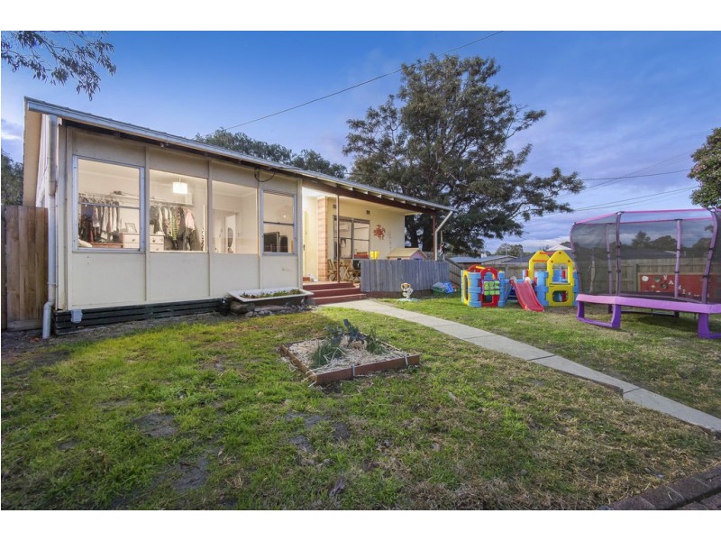 7 Candlebark Crescent, Frankston North VIC 3200
