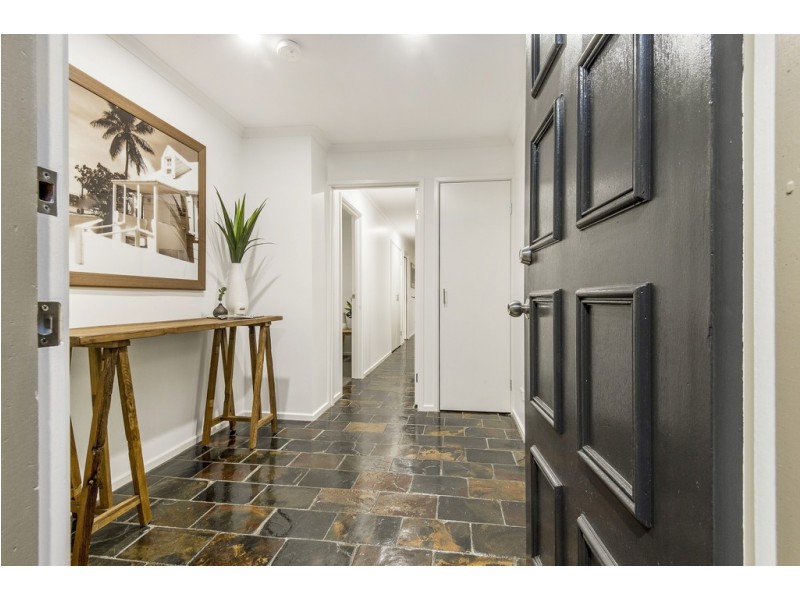 25 Summerhill Crescent, Mount Eliza VIC 3930