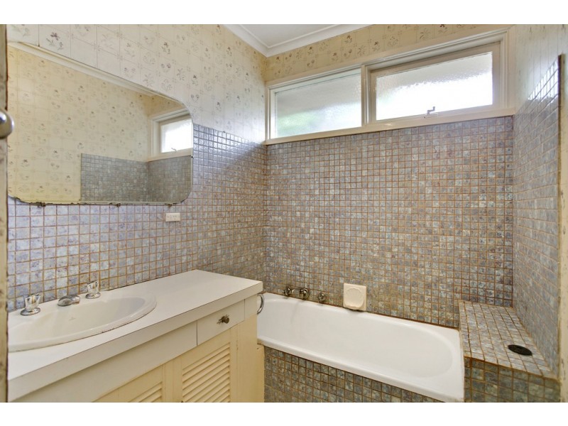 5 Gairloch Drive, Frankston VIC 3199