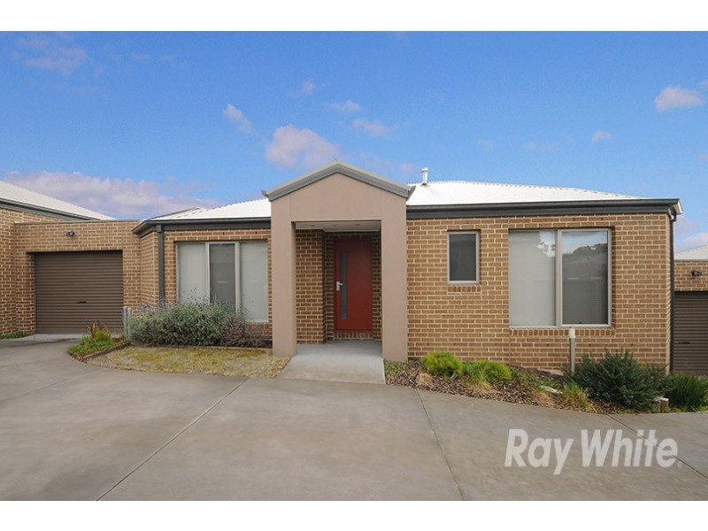 2/11 Kenilworth Avenue, Frankston VIC 3199